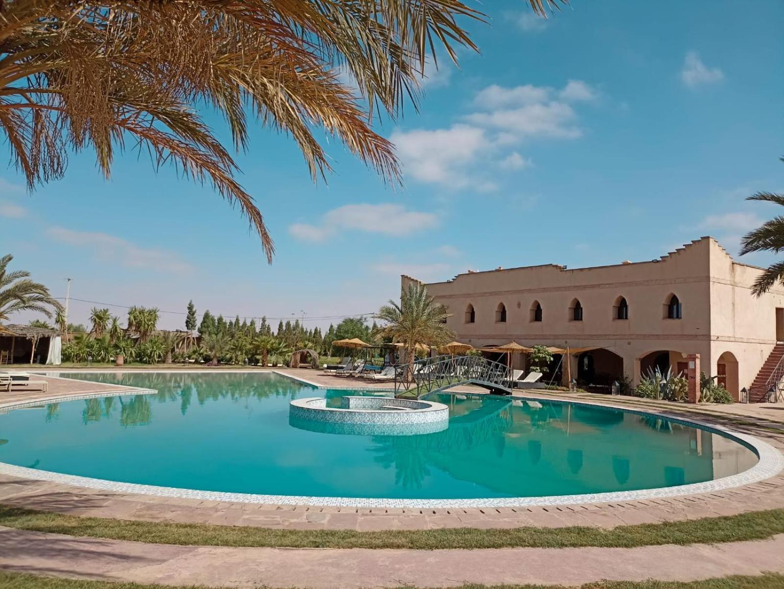 Les Jardins D Amizmiz 6 Piscines Bed & Breakfast Wawizelte Ngoại thất bức ảnh