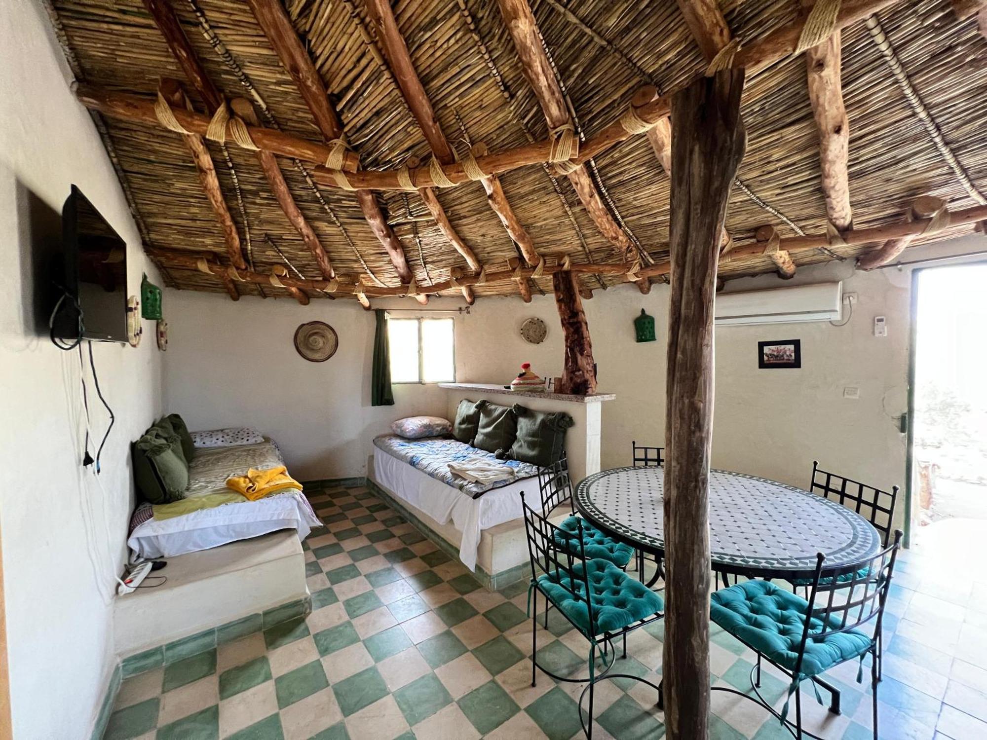 Les Jardins D Amizmiz 6 Piscines Bed & Breakfast Wawizelte Ngoại thất bức ảnh
