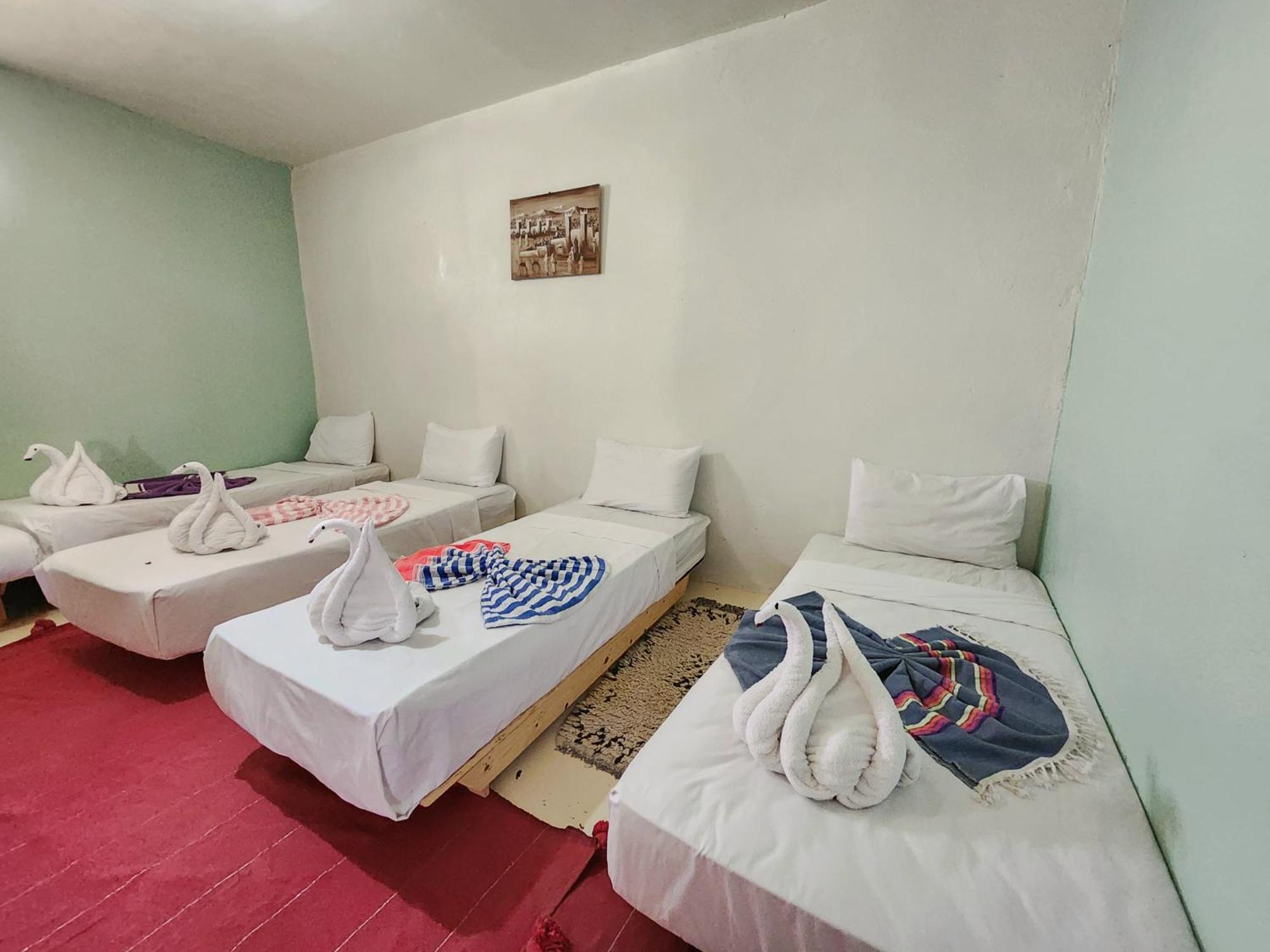 Les Jardins D Amizmiz 6 Piscines Bed & Breakfast Wawizelte Ngoại thất bức ảnh